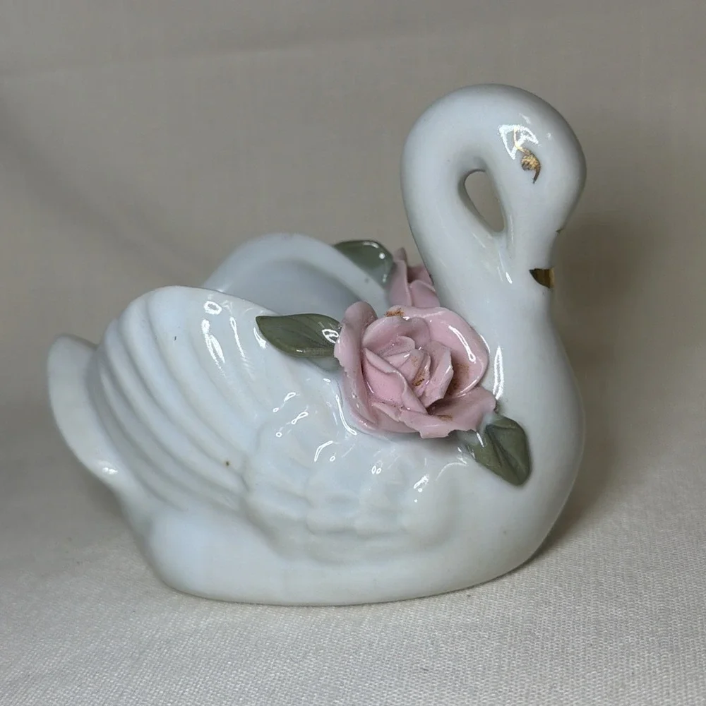 Vintage Swan Mini Trinket Dish With Pink Roses And Gold Accents